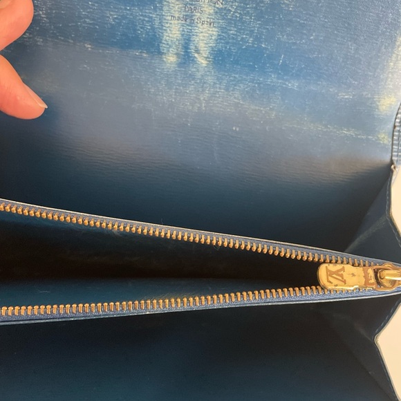 lV Epi long wallet - Picture 5 of 8